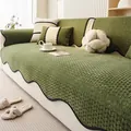 Copridivano in ciniglia verde scuro con trama a foglie e bordo ondulato nero - Motivo a spiga / 70x70cm / Verde