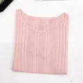 Nauwsluitende roze geribbelde gebreide top met een ronde hals en korte mouwen ontwerp - XS / Roze