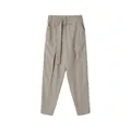 Pantaloni da donna a vita alta con cintura coordinata e pieghe color avena - S / Cachi