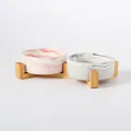 Double gamelle en céramique marbrée avec support en bambou surélevé rose et gris - Bols Gris et Rose Marbré - Style Double avec Support Bois