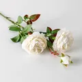 Tige de rose blanche artificielle avec deux fleurs de soie et un bouton pour la maison - Blanc