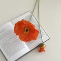Fiore di papavero artificiale arancione vivace con stelo floccato e piccolo bocciolo - Arancione