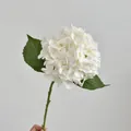 Tallo de hortensia artificial blanca 3D realista con hojas verdes oscuras decorativas - Blanco