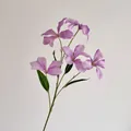 Artistieke paarse kunstmatige vlamorchidee met meerdere zachte paarse bloemkoppen - Lichtpaars