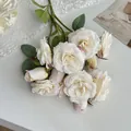 Bouquet de roses Aisha artificielles blanches avec texture séchée vintage pour déco - Blanc