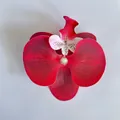 Rode kunstmatige orchideekop voor DIY-decoratie met witte parel en realistische textuur - Rood
