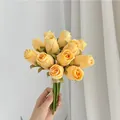 Bouquet di 11 rose artificiali giallo caldo con corda per decorazioni per la casa - Giallo