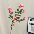 Kunstmatige roze gradiënt rozen met meerdere koppen en groene bladeren decor - rozenroze