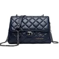 Sac à bandoulière matelassé bleu foncé avec chaîne et logo kangourou métallique - Bleu