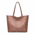 Sac cabas marron en similicuir matelassé avec texture gaufrée et doubles anses - Rose