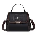 Borsa a spalla da donna bicolore nero-marrone con elegante trama a coccodrillo - Nero