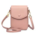 Borsa a tracolla rosa in vera pelle per cellulare con trama martellata e bottone dorato - Rosa