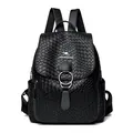 Mochila de mujer en cuero suave negro con textura tejida y decoración de anillo - Negro