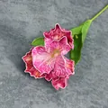 Fleur d'iris artificielle magenta avec textures blanches et pétales ondulés décor - Rose rose