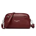 Burgunderrote Crossbody-Tasche aus strukturiertem Leder mit Reißverschluss und Trageriemen - Fuchsie