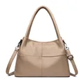 Bolso tote de cuero suave beige oscuro con detalles de costura cruzada y asa - Caqui