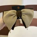 Pince à cheveux avec nœud en toile beige et tissu marron avec breloques en cristal - Pince à Ressort Nœud Café