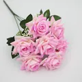 Bouquet de roses roses artificielles avec feuilles vertes et petites fleurs blanches - Rose Angulaire à 7 Têtes - Rose