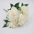 Bouquet di peonie bianche artificiali con petali di seta e foglie verdi per decoro - Bianco