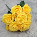 Mazzo di 10 rose gialle artificiali con foglie verdi realistiche e petali in seta pregiata - Giallo