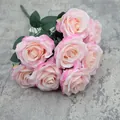 Mazzo di rose finte in seta sfumata rosa e bianco con foglie verdi e steli realistici - Bordo Rosa