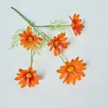 Einzelner Zweig künstlicher oranger Gänseblümchen mit 5 Köpfen für Heimdeko - Orange