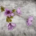 Künstliche Hibiskusblume in Lila mit 4 Blütenköpfen und Seidenblättern - Lila