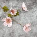 Künstliche rosa Seidenmohnblume mit vier Blütenköpfen und realistischem grünen Laub - Rosa