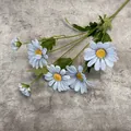 Margaritas artificiales azules con cinco flores y dos capullos para decoración hogar - Azul