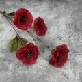 Rama de camelia roja artificial con cuatro cabezas de seda en capas y hojas verdes - Rojo