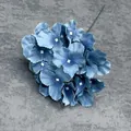 Künstlicher blauer Hortensien-Blütenkopf mit 27 detailgetreuen Blütenblättern und Staubblatt - Ohne Stiel / Dunstblau
