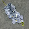 Künstlicher 3D-gedruckter Schmetterlings-Orchideen-Zweig in Dunkelblau aus Seidenstoff - Dunstblau