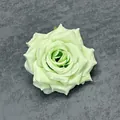 Künstlicher 10cm minzgrüner Rosenkopf aus Seide für Hochzeits und Tortendekoration - Hellgrün
