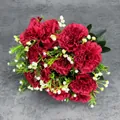 Bouquet artificiale di 18 garofani rosso scuro con piccoli fiori bianchi e foglie - Rosso