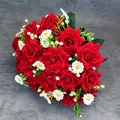 Ramo de 18 rosas de terciopelo rojo artificiales con margaritas para decoración de boda - 18 piezas / Rojo Rosa Angular