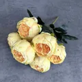 Bouquet di peonie artificiali a 7 teste giallo champagne con fogliame realistico - Giallo
