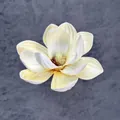 13cm EVA-Magnolienblütenkopf in Cremeweiß mit realistischer Textur für Kopfschmuck - 13cm / Hellgelbe Creme (Nr. 11)