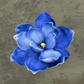 Künstlicher blauer EVA-Magnolienblütenkopf mit weißem Rand für Haar- und Heimdeko - A6 – 18 Cm Größe 8