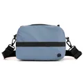 Kleine waterdichte nylon crossbodytas in blauwgrijs met verstelbare schouderriem - Porselein Blauw