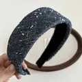 Cerchietto largo in tweed blu navy a pois bianchi con design classico elegante - Blu Notte