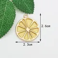 Pendentif tranche de citron doré pour bijoux DIY, dimensions 2,6 cm x 2,3 cm en émail - Citron Jaune
