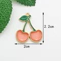 Pendentif cerise rose en alliage pour bijoux DIY, dimensions 2,2 cm sur 2 cm - Petite cerise rouge clair
