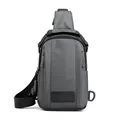 Sac de poitrine en nylon imperméable gris anthracite avec bandoulière et anneau en D - Gris