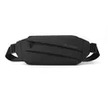 Bolso de pecho negro impermeable con correas ajustables y diseño de varias capas - Negro