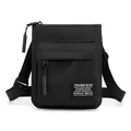 Borsa a tracolla nera sottile e minimalista in nylon con cinturino regolabile - Nero