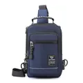 Dunkelblaue Umhängetasche für Herren aus Nylon mit USB-Port und Sicherheitsreflektor - Dunkelblau