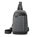 Herren wasserdichte Crossbody-Brusttasche in Dunkelgrau mit USB-Port und Gurt - Grau