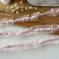 Elastische rosa Rüschenspitze als Zubehör für DIY-Manschetten und Halsausschnitte - Breiter Stil (B2) / Rosa