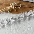 Encaje francés blanco con lazos de seda grises y gemas para manualidades de moda Lolita - Blanco con cinta plateada