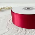 Cinta de raso roja brillante de 2,5cm en carrete para manualidades y envolver regalos - En Rollo / Rojo